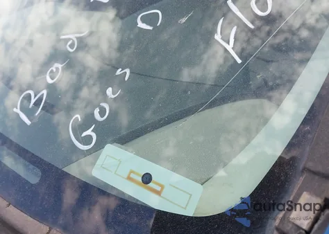 2010 Ford Escape Xlt z USA, uszkodzony, nr VIN 1FMCU9D7XAKD06332